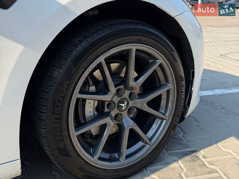 Седан Tesla Model 3 2022 в Киеве фото 21 Седан Tesla Model 3 2022 в Киеве