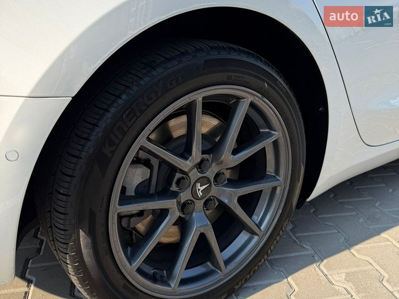 Седан Tesla Model 3 2022 в Киеве фото 22 Седан Tesla Model 3 2022 в Киеве
