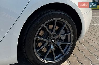 Седан Tesla Model 3 2022 в Киеве фото 20 Седан Tesla Model 3 2022 в Киеве