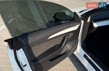 Седан Tesla Model 3 2022 в Киеве фото 24 Седан Tesla Model 3 2022 в Киеве
