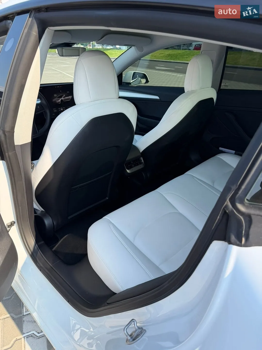 2022 Tesla Model 3 - мініатюра 29