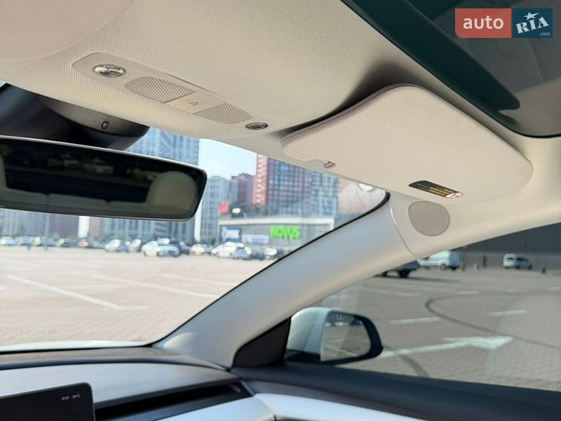 Седан Tesla Model 3 2022 в Киеве фото 35 Седан Tesla Model 3 2022 в Киеве