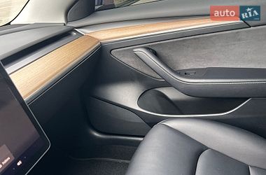 Седан Tesla Model 3 2022 в Києві