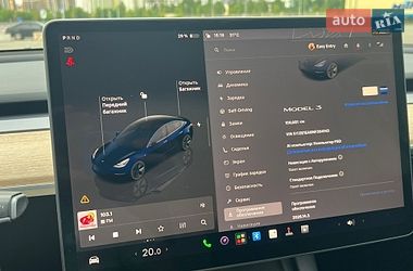 Седан Tesla Model 3 2022 в Києві