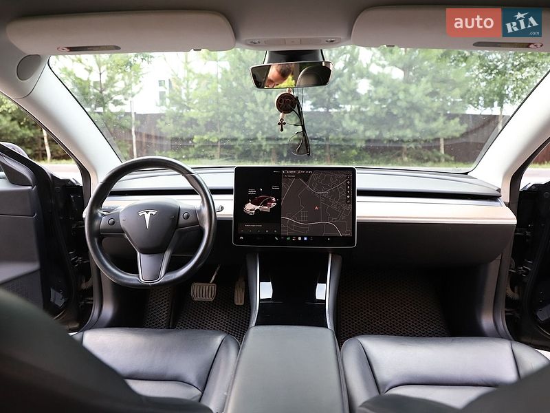 Седан Tesla Model 3 2018 в Хмельницькому