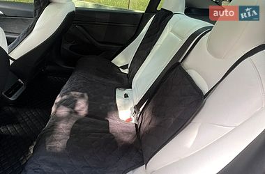 Седан Tesla Model 3 2023 в Старому Самборі