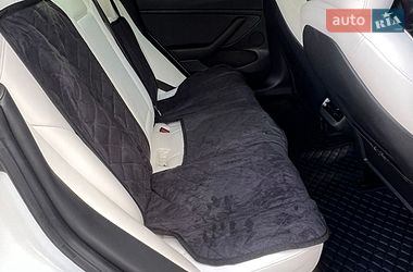 Седан Tesla Model 3 2023 в Старому Самборі