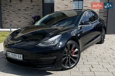 Седан Tesla Model 3 2020 в Львове Седан Tesla Model 3 2020 в Львове