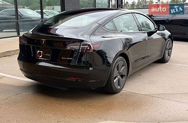 Седан Tesla Model 3 2022 в Львове