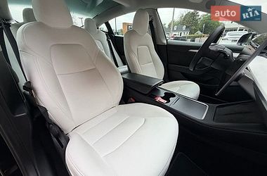 Седан Tesla Model 3 2022 в Львове