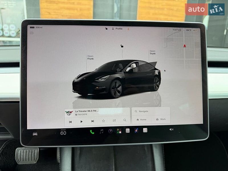 Седан Tesla Model 3 2022 в Львове