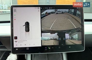 Седан Tesla Model 3 2022 в Львові