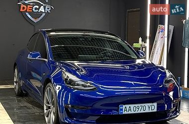 Седан Tesla Model 3 2020 в Києві