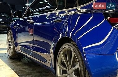 Седан Tesla Model 3 2020 в Києві