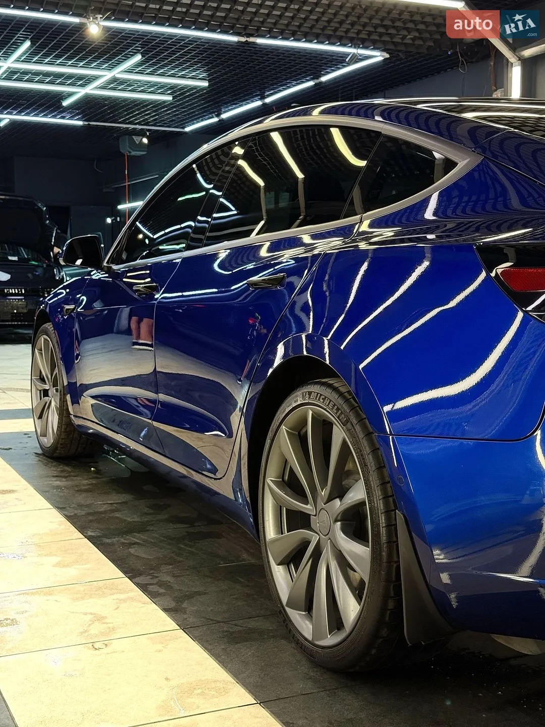 TESLA MODEL 3 2019 VIN 5YJ3E1EC2LF586889 фото оголошення 7 з 10