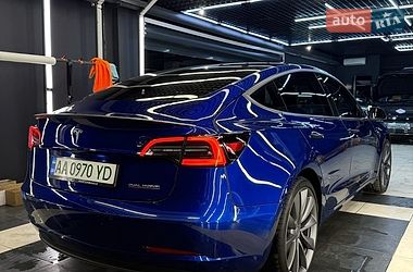 Седан Tesla Model 3 2020 в Києві