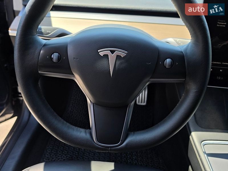 Седан Tesla Model 3 2022 в Запоріжжі
