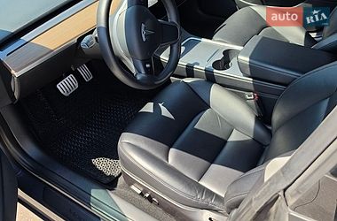 Седан Tesla Model 3 2022 в Запоріжжі