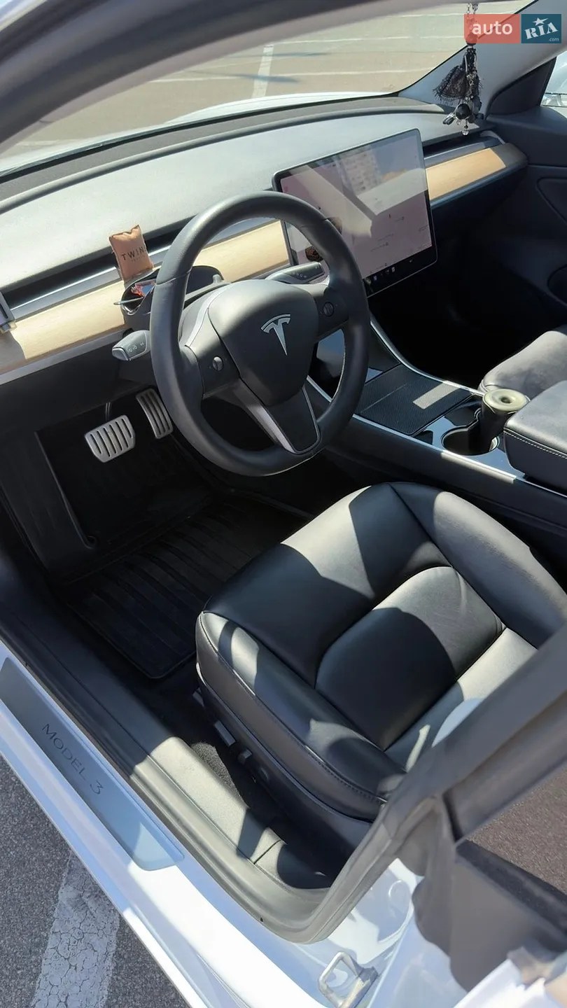 2019 Tesla Model 3 - мініатюра 9