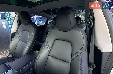 Седан Tesla Model 3 2023 в Киеве