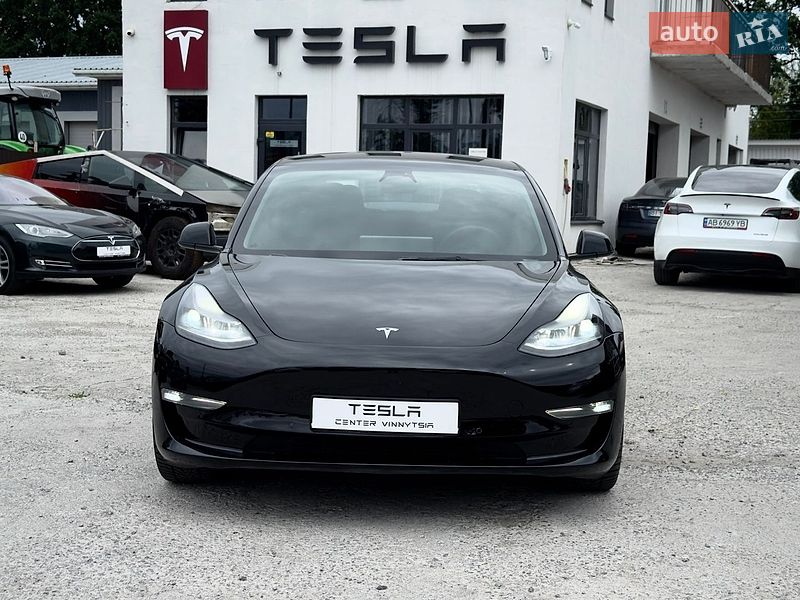 Tesla Model 3 2022