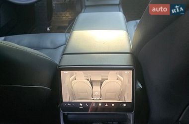 Седан Tesla Model 3 2024 в Днепре