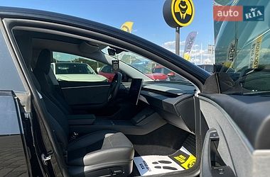 Седан Tesla Model 3 2024 в Мукачево