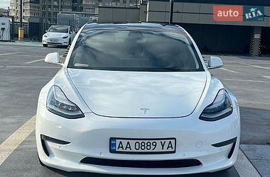Седан Tesla Model 3 2020 в Киеве