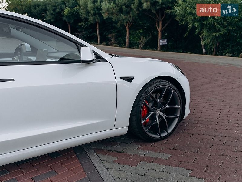 Седан Tesla Model 3 2023 в Киеве фото 8 Седан Tesla Model 3 2023 в Киеве