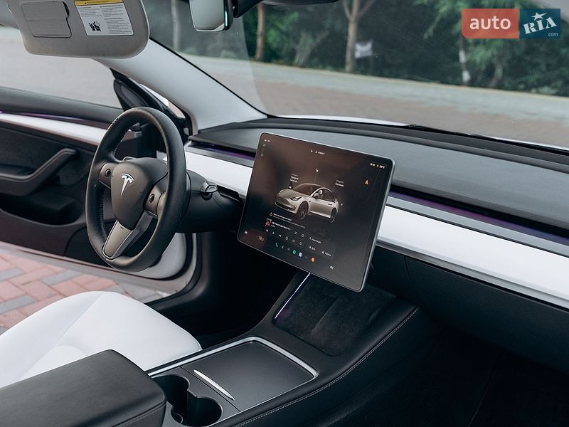 Седан Tesla Model 3 2023 в Киеве фото 12 Седан Tesla Model 3 2023 в Киеве