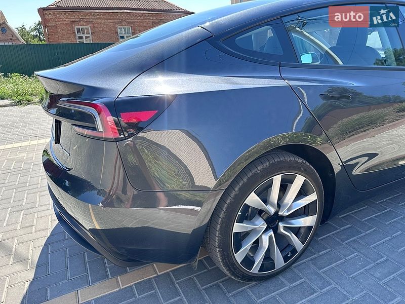 Седан Tesla Model 3 2025 в Кропивницком