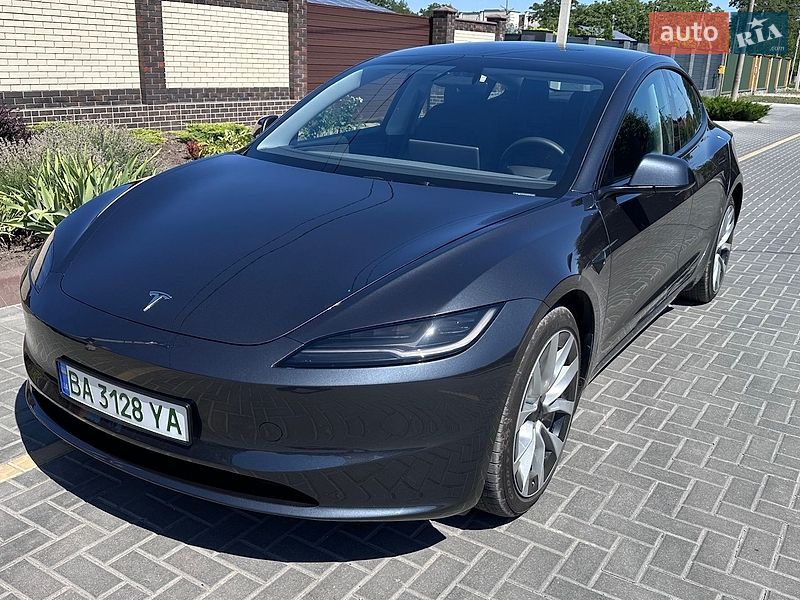 Седан Tesla Model 3 2025 в Кропивницком