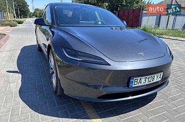 Седан Tesla Model 3 2025 в Кропивницком
