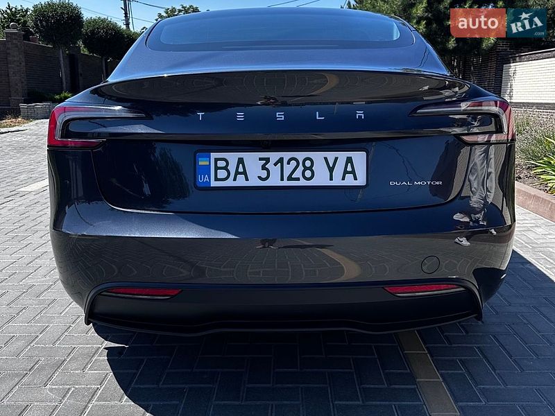 Седан Tesla Model 3 2025 в Кропивницком