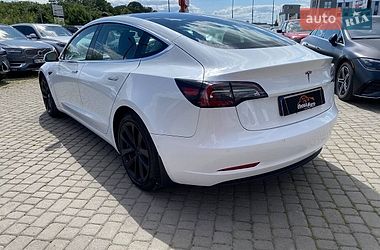 Седан Tesla Model 3 2018 в Львове