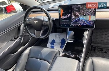 Седан Tesla Model 3 2018 в Львове