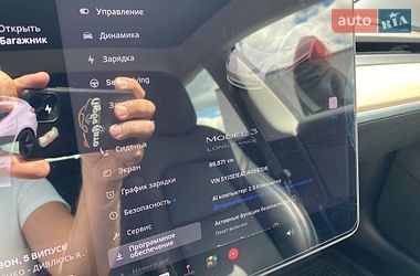 Седан Tesla Model 3 2018 в Львове
