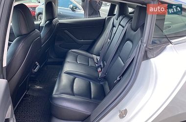 Седан Tesla Model 3 2018 в Львове