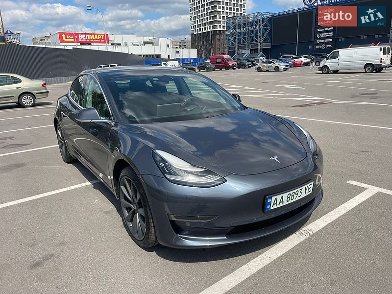 Седан Tesla Model 3 2019 в Киеве фото Седан Tesla Model 3 2019 в Киеве