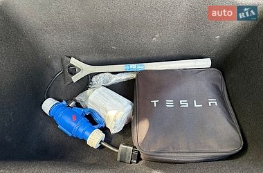Седан Tesla Model 3 2021 в Киеве