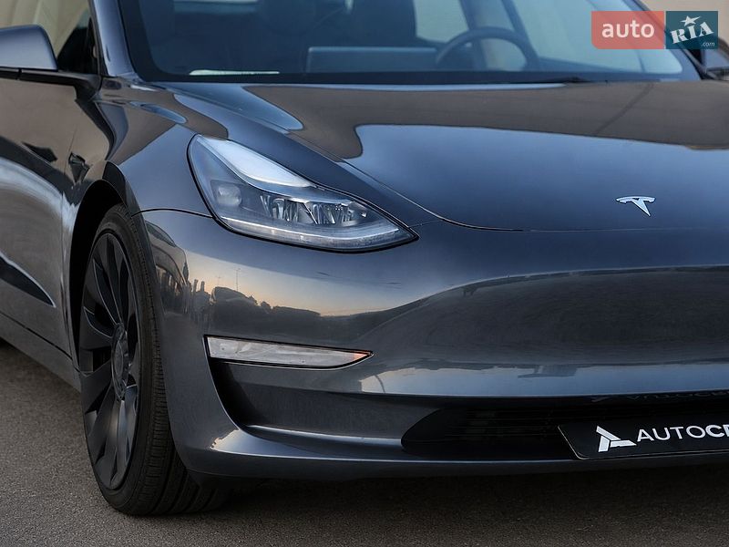 Седан Tesla Model 3 2023 в Києві