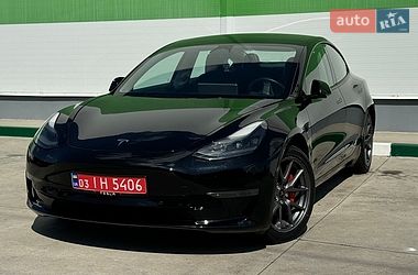 Седан Tesla Model 3 2022 в Олександрії