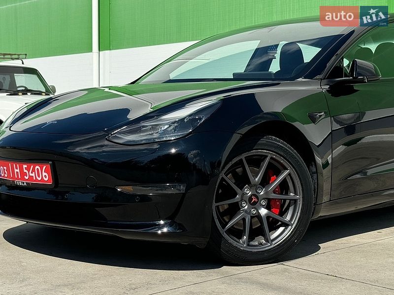 Седан Tesla Model 3 2022 в Олександрії