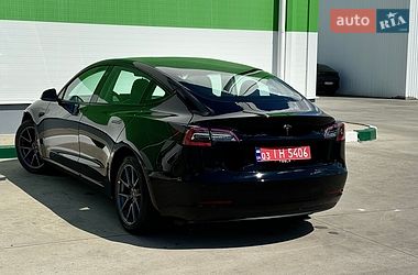 Седан Tesla Model 3 2022 в Олександрії