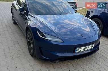 Седан Tesla Model 3 2024 в Львові