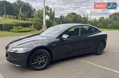 Седан Tesla Model 3 2025 в Киеве фото 2 Седан Tesla Model 3 2025 в Киеве