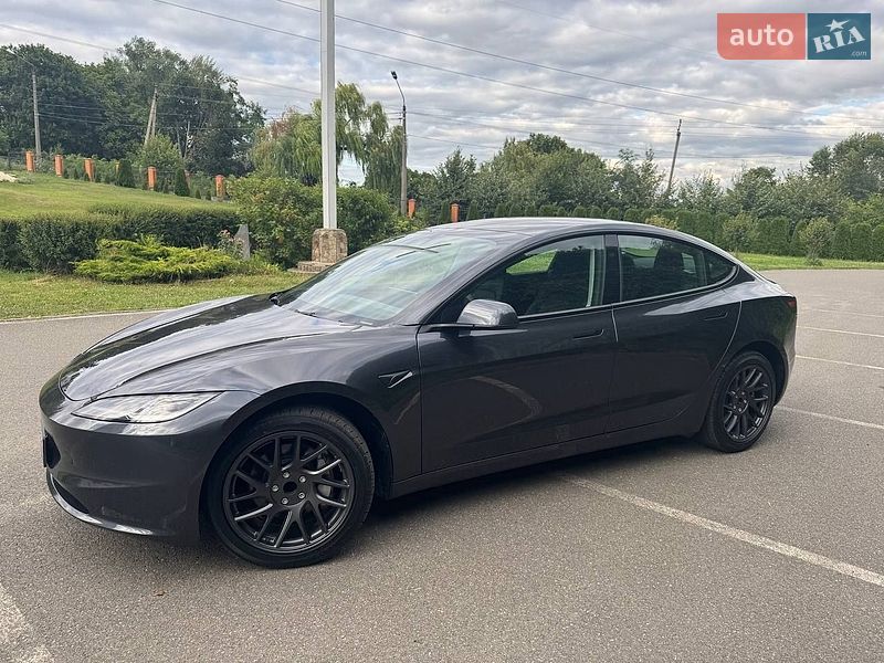 Седан Tesla Model 3 2025 в Киеве фото 2 Седан Tesla Model 3 2025 в Киеве