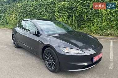 Седан Tesla Model 3 2025 в Киеве фото 11 Седан Tesla Model 3 2025 в Киеве