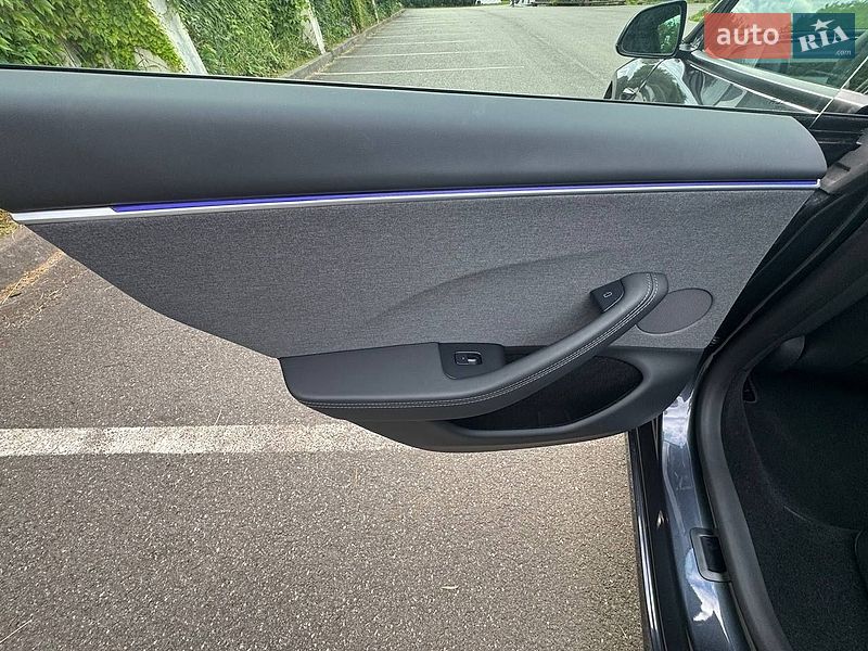 Седан Tesla Model 3 2025 в Киеве фото 30 Седан Tesla Model 3 2025 в Киеве