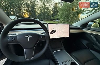 Седан Tesla Model 3 2021 в Виннице